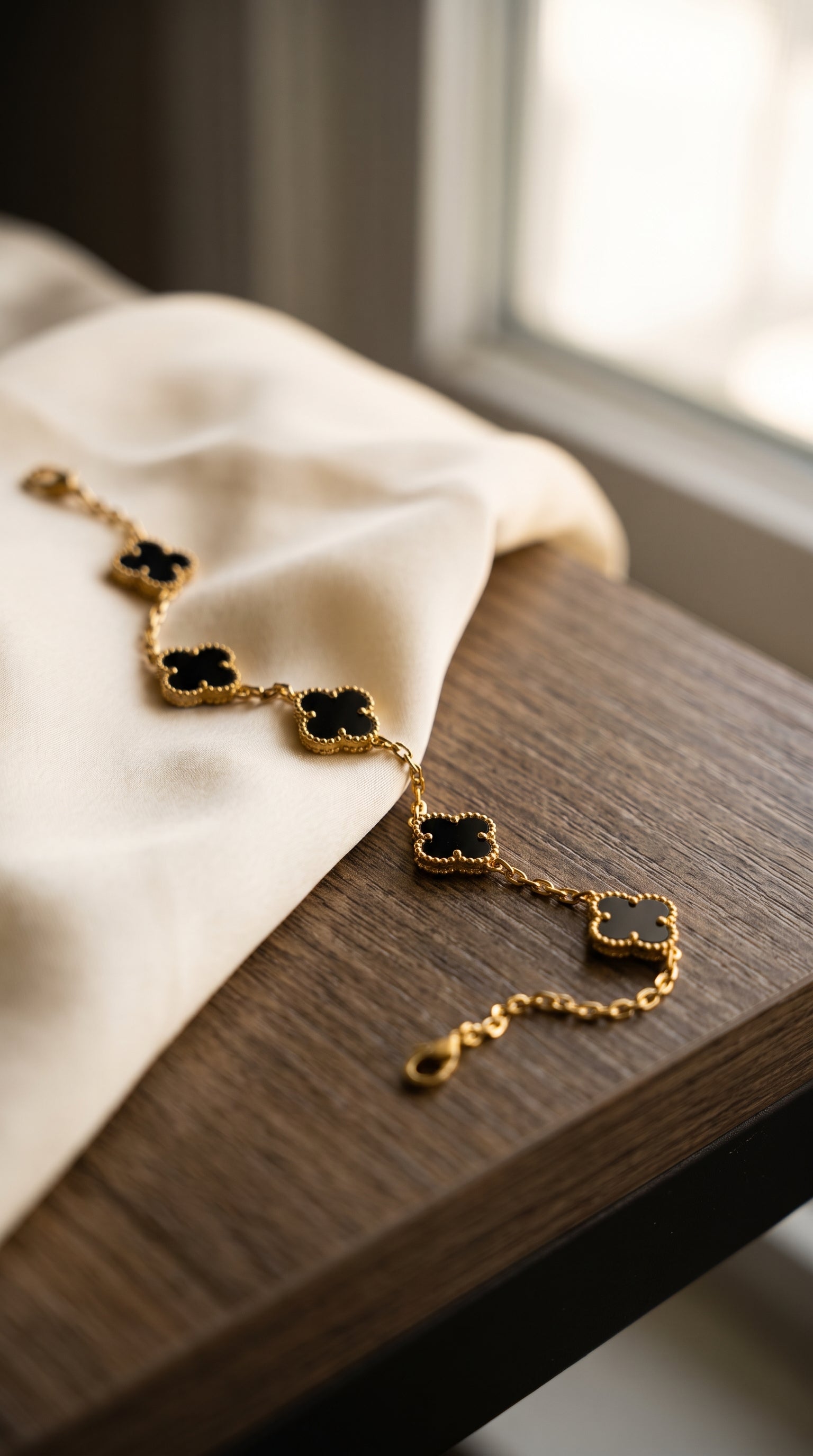 Nianly Jewels Clover Charm Anti-Tarnish Bracelet