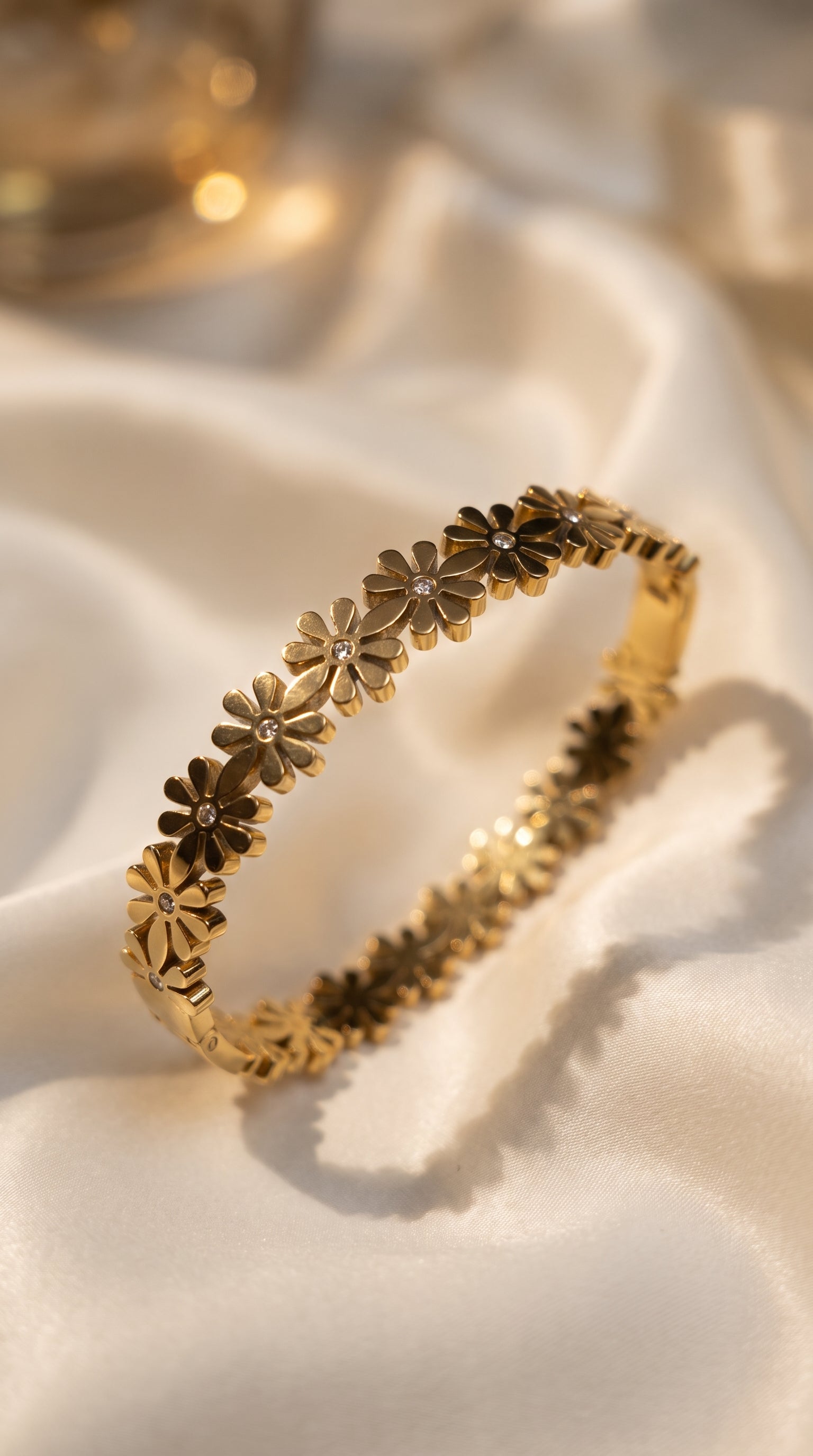 Nianly Jewels Floral Anti-Tarnish Bracelet