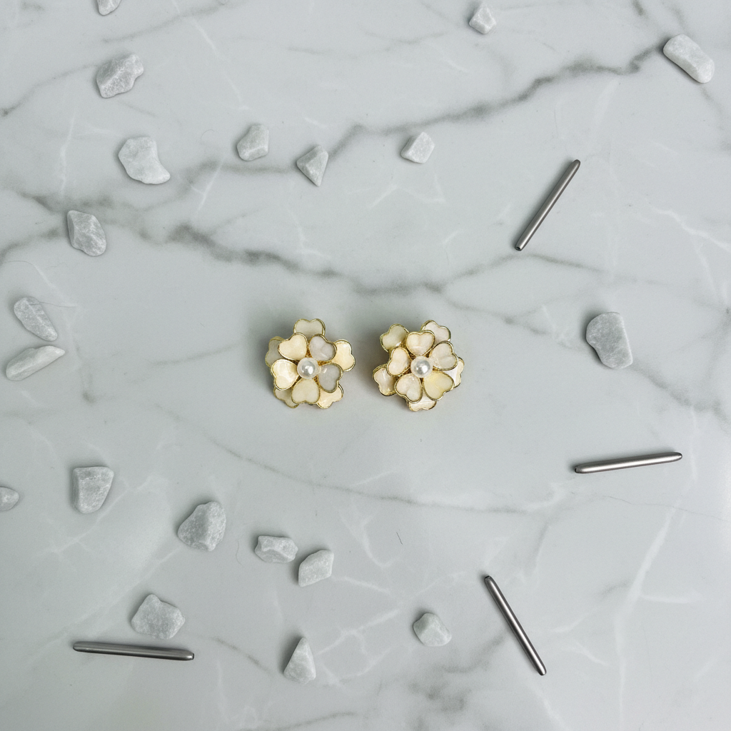 EAR RINGS
