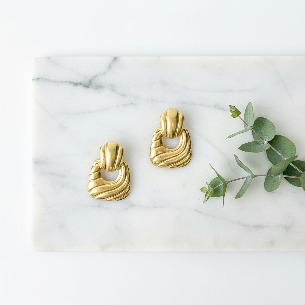 Sculptural Gold Studs(ANTI TARNISH)