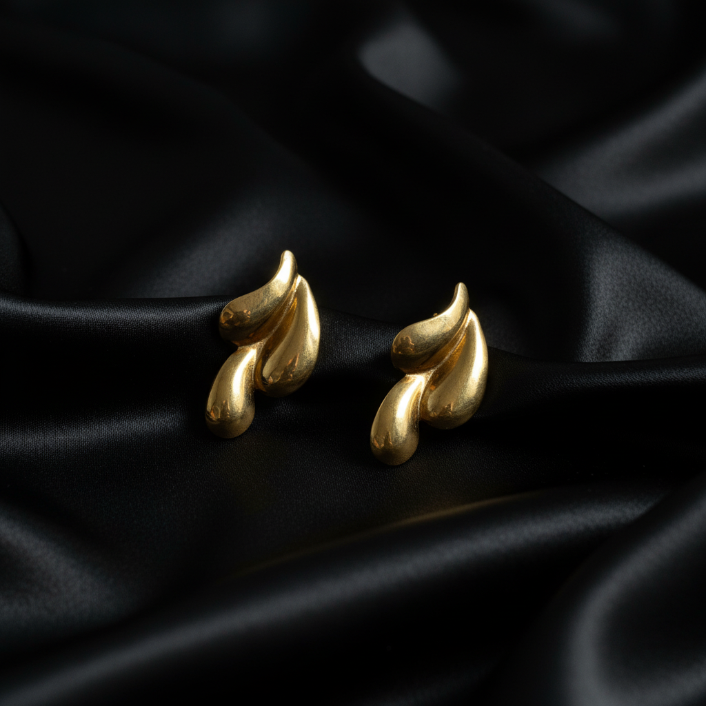 Fluid Gold Statement Stud ( Anti Tarnish)